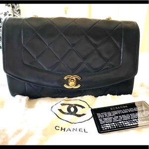 ❌Sold❌ CHANEL Diana Flap